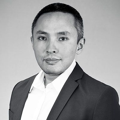 Jomart Tleujan_headshot-EDIT-BW-400x400 (002)